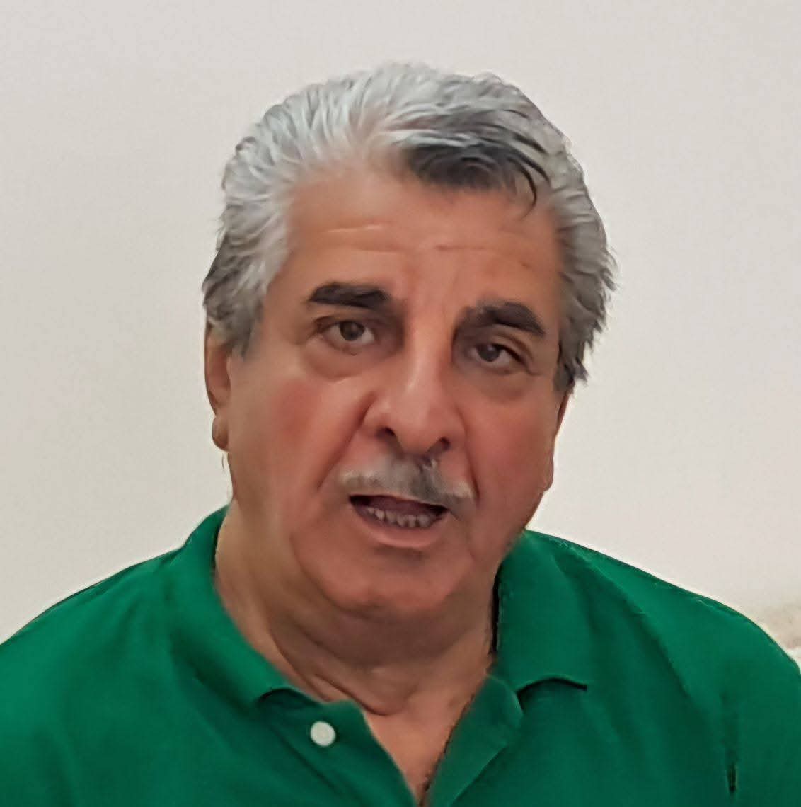 صورة الكاتب