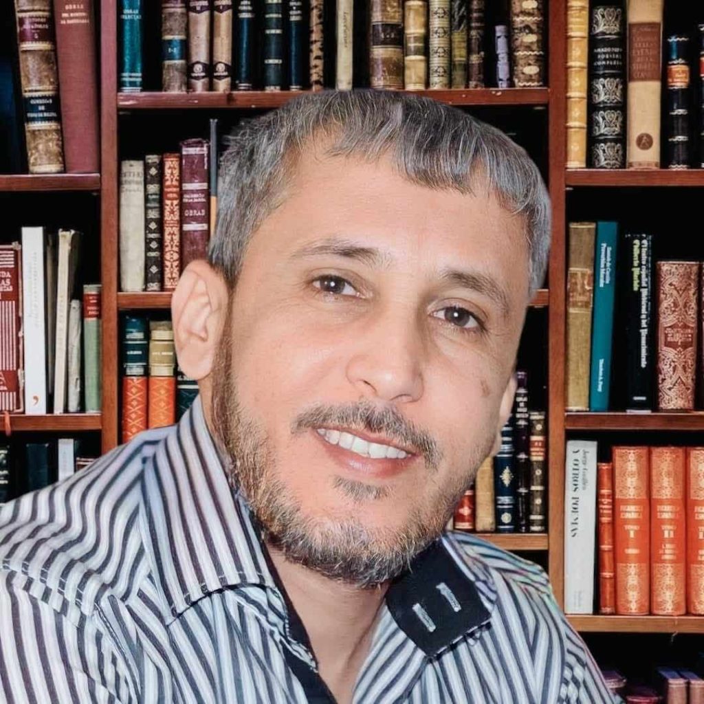 الاستاذ حیدر الأدیب