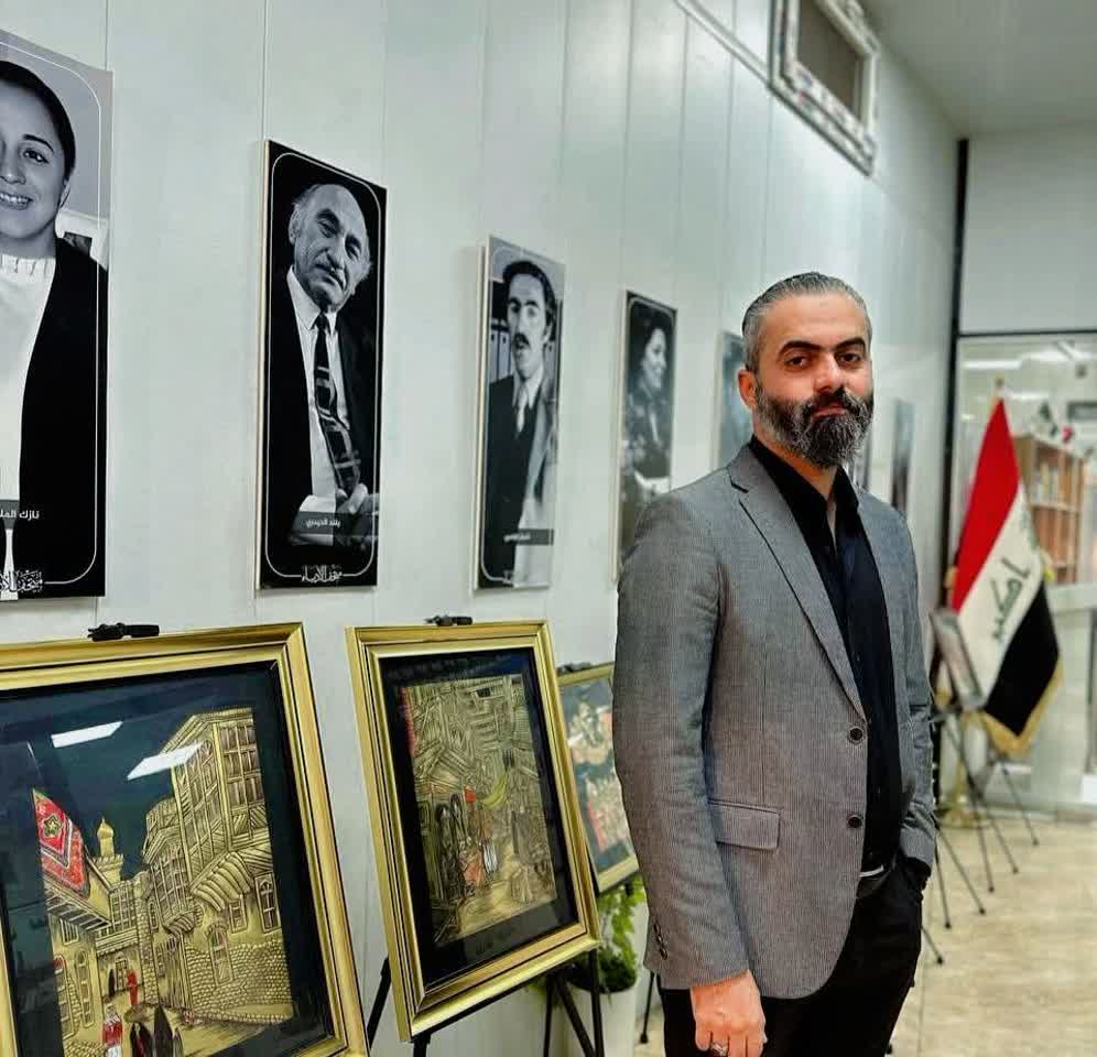 صورة الكاتب