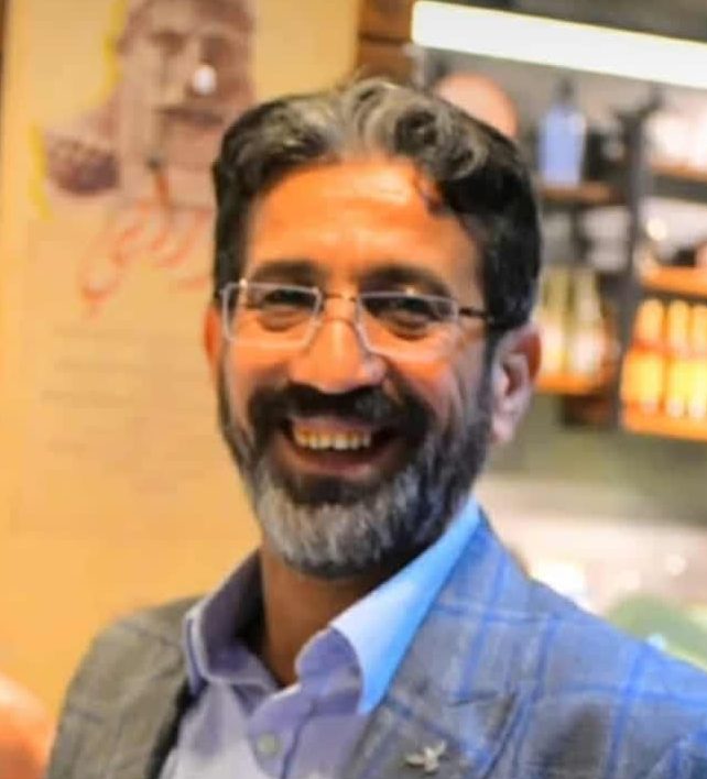 صورة الكاتب