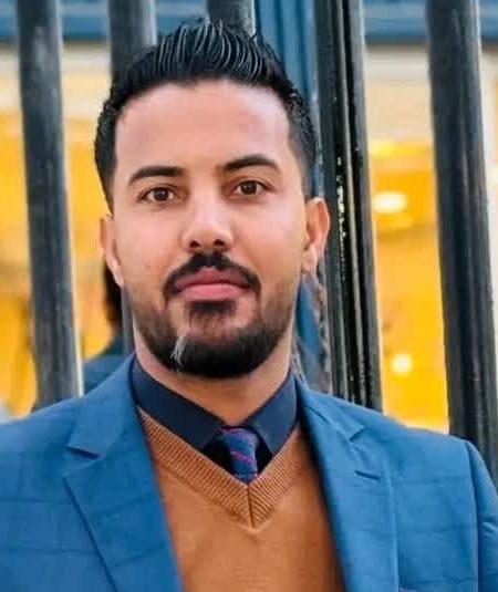 صورة الكاتب