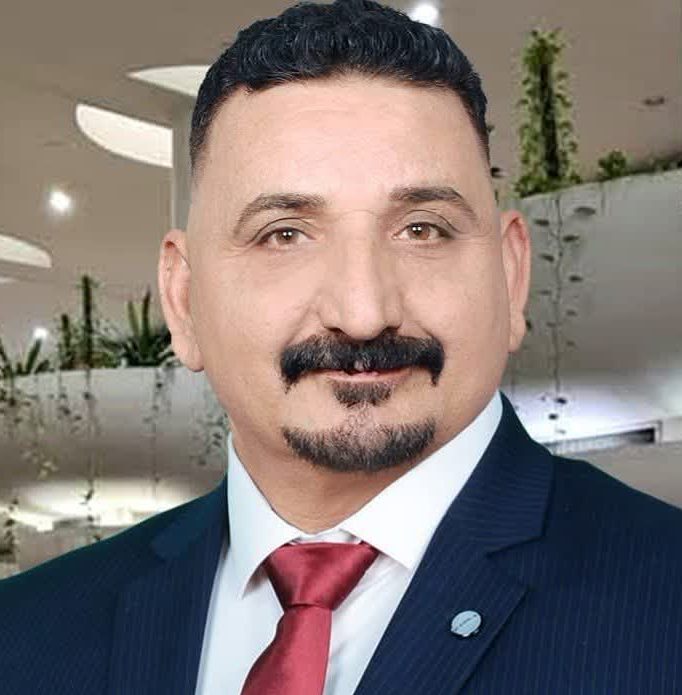 صورة الكاتب