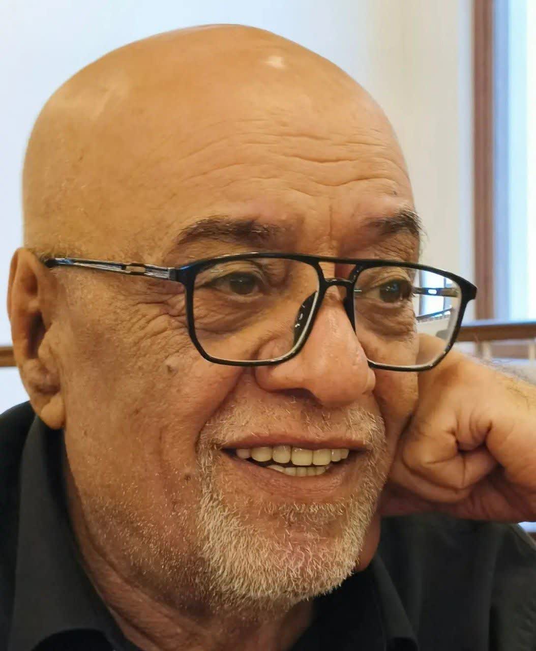 صورة الكاتب