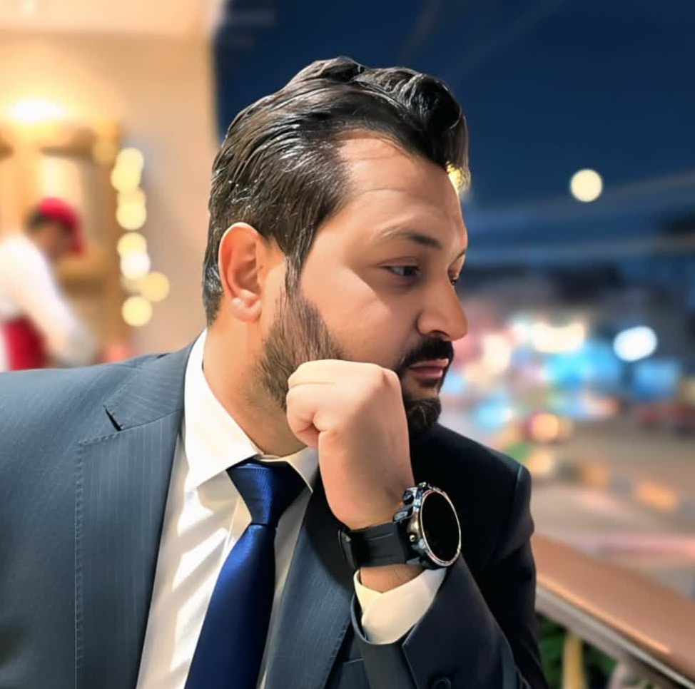 صورة الكاتب