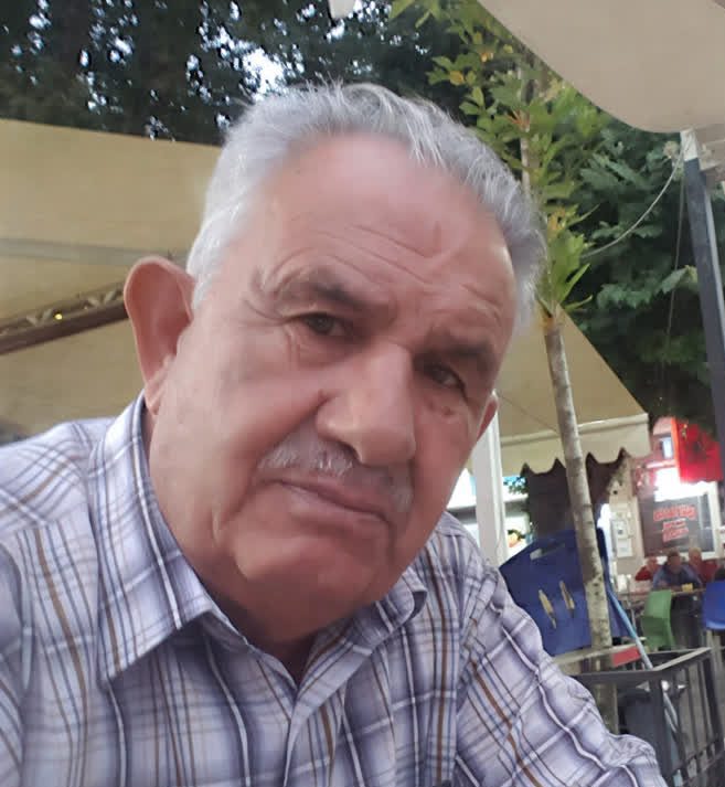 صورة الكاتب