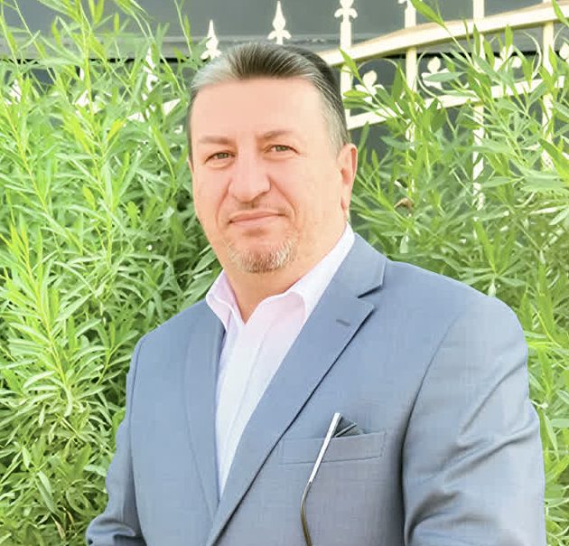 صورة الكاتب