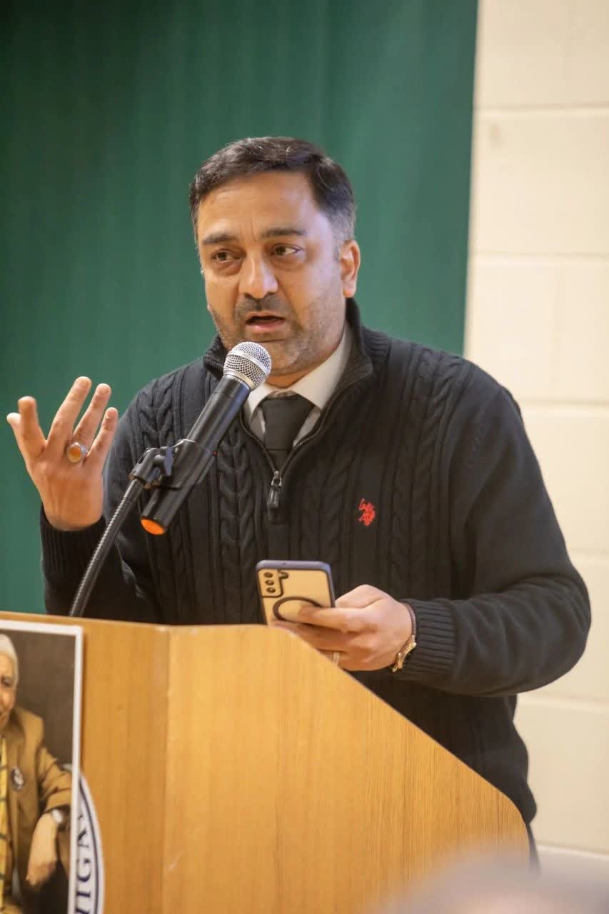 صورة الكاتب