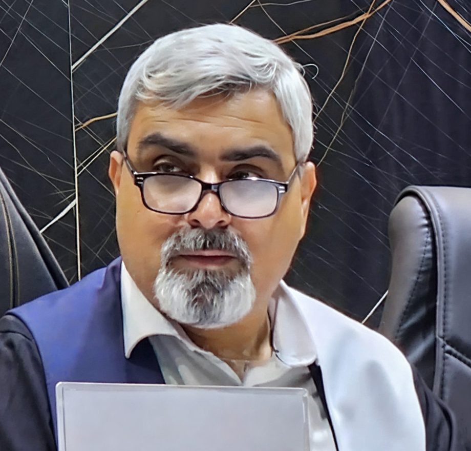 صورة الكاتب