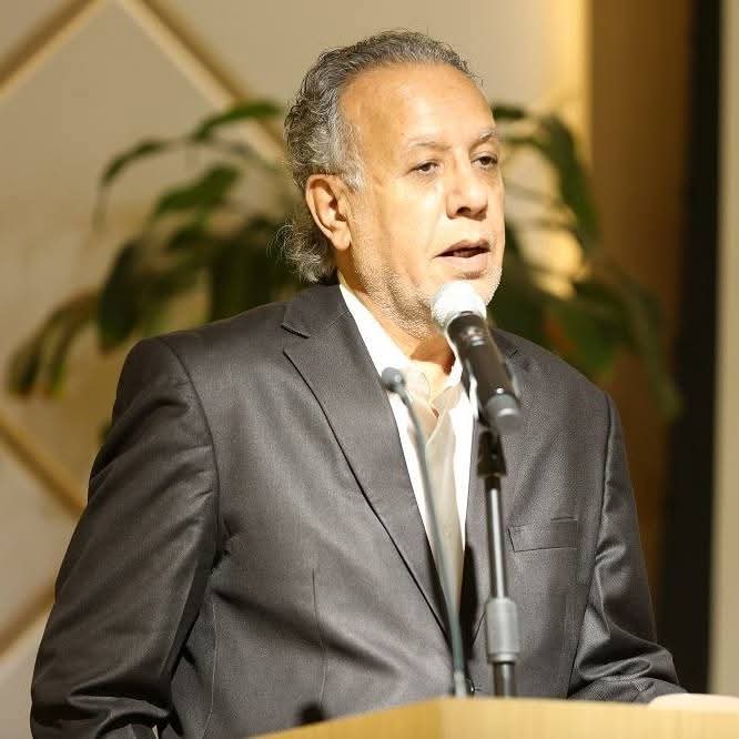 صورة الكاتب