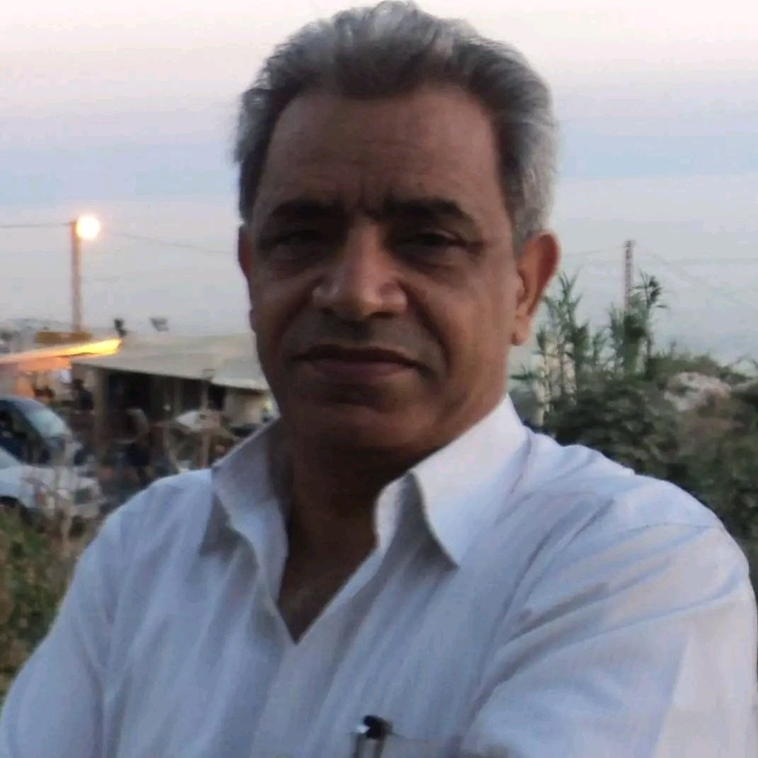 صورة الكاتب