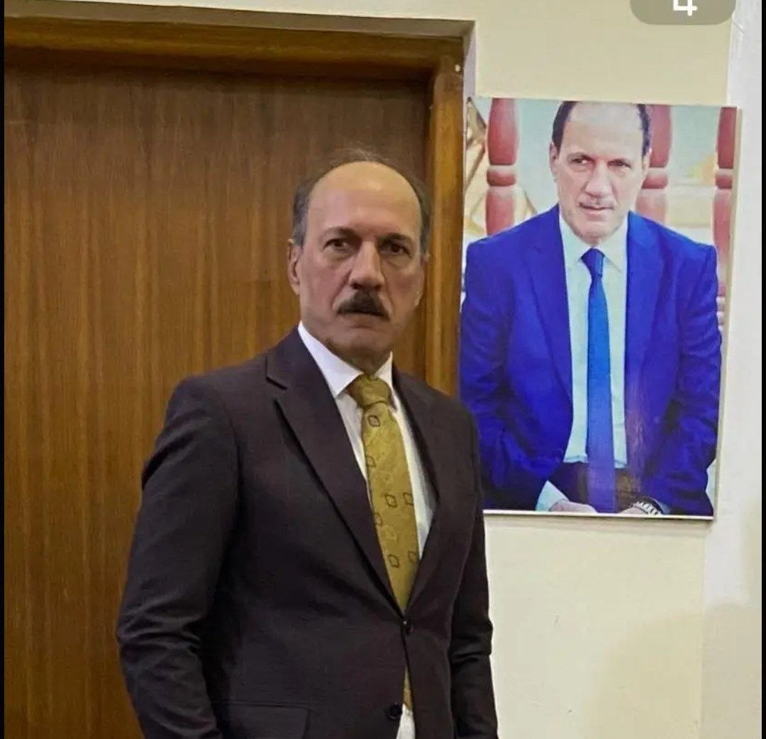 صورة الكاتب