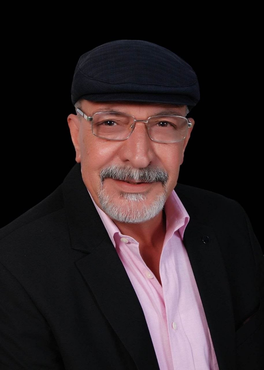 صورة الكاتب