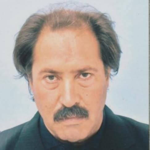 صورة الكاتب