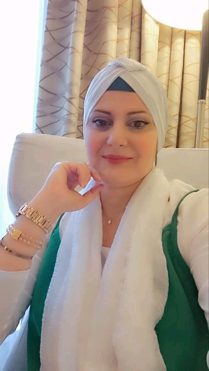 صورة الكاتب