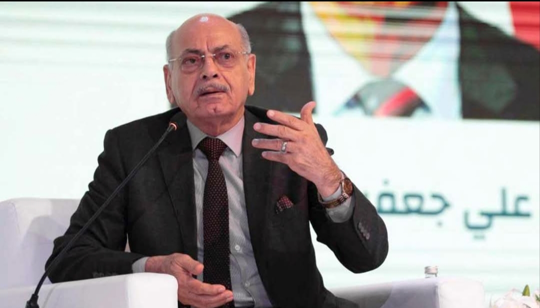 صورة الكاتب