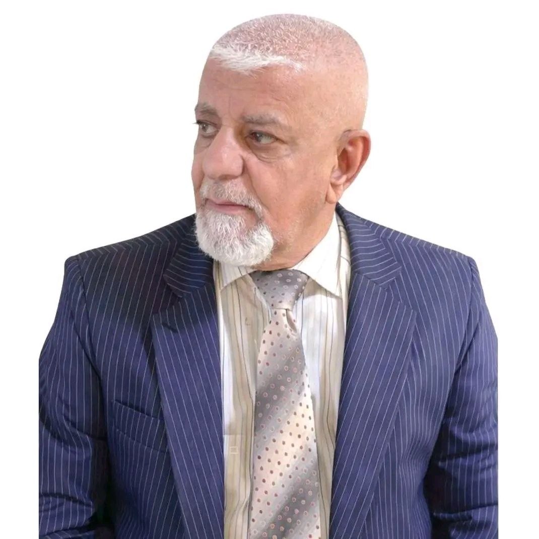 صورة الكاتب