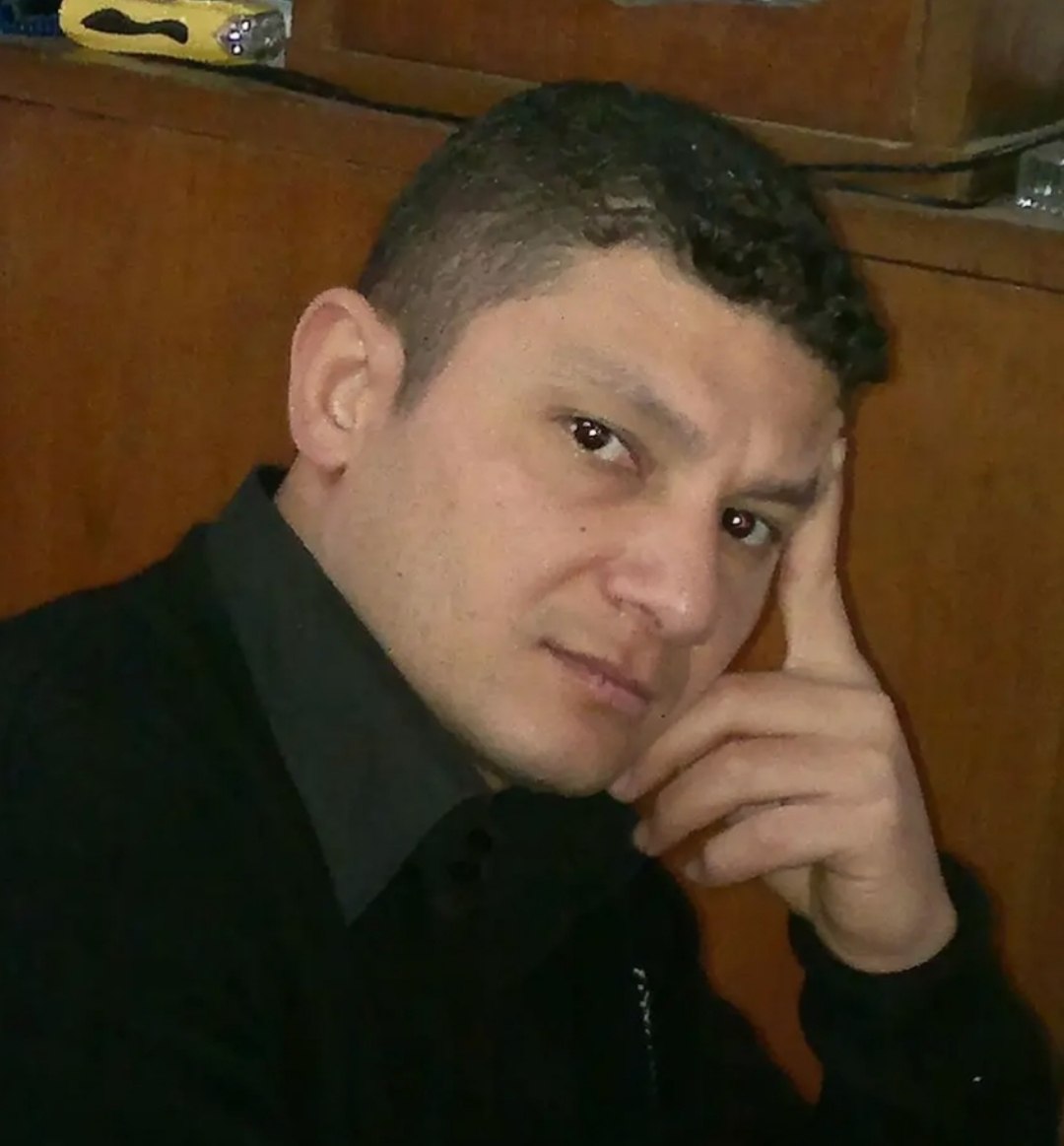 “أنا و المخالف”