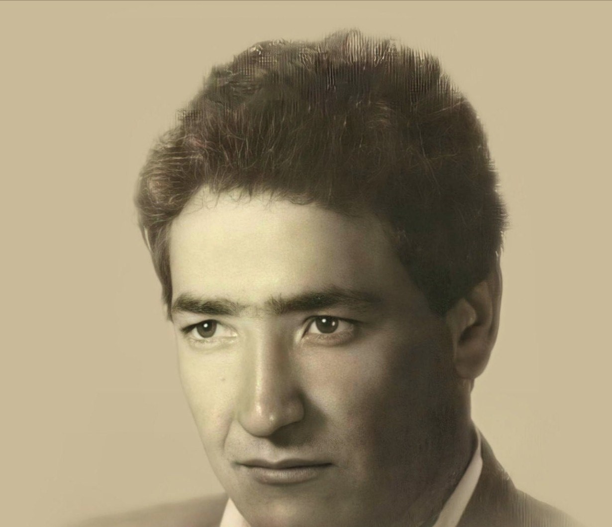   الشاعر حسن مُطلَك ..الفتى الذي لا يهدأ