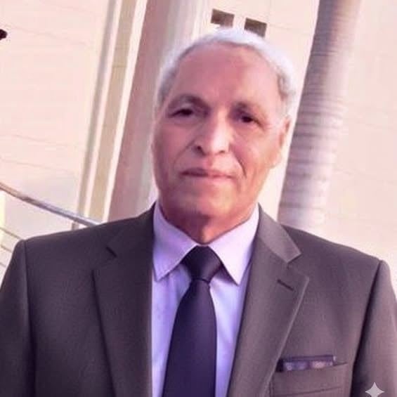 صورة الكاتب