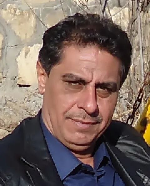 صورة الكاتب