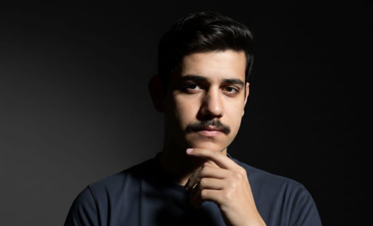 “سَاقِي الوُجُود”