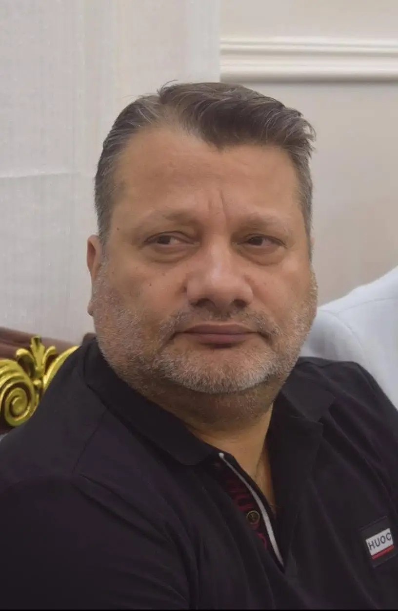 صورة الكاتب