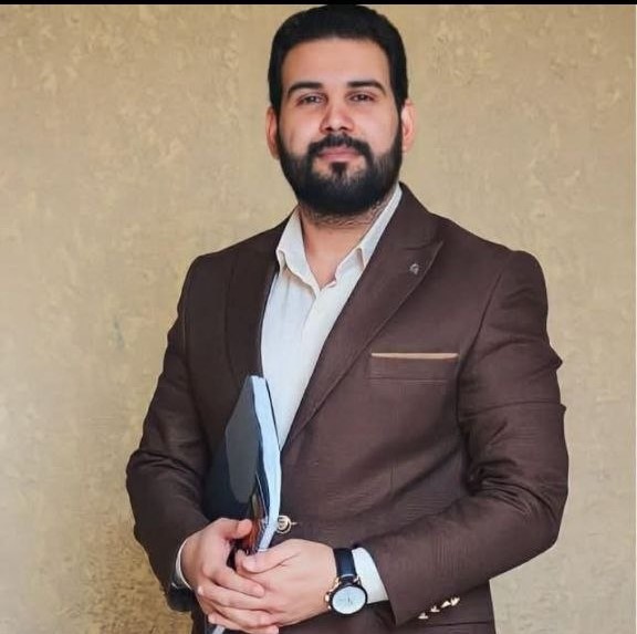 صورة الكاتب