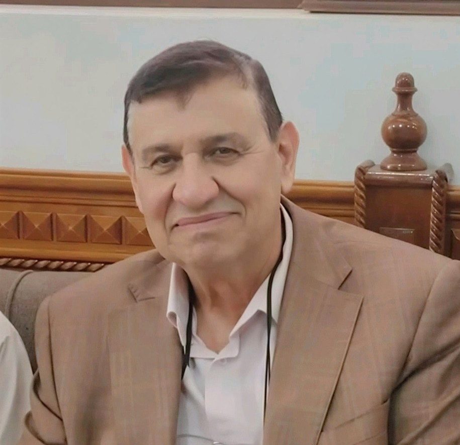 صورة الكاتب