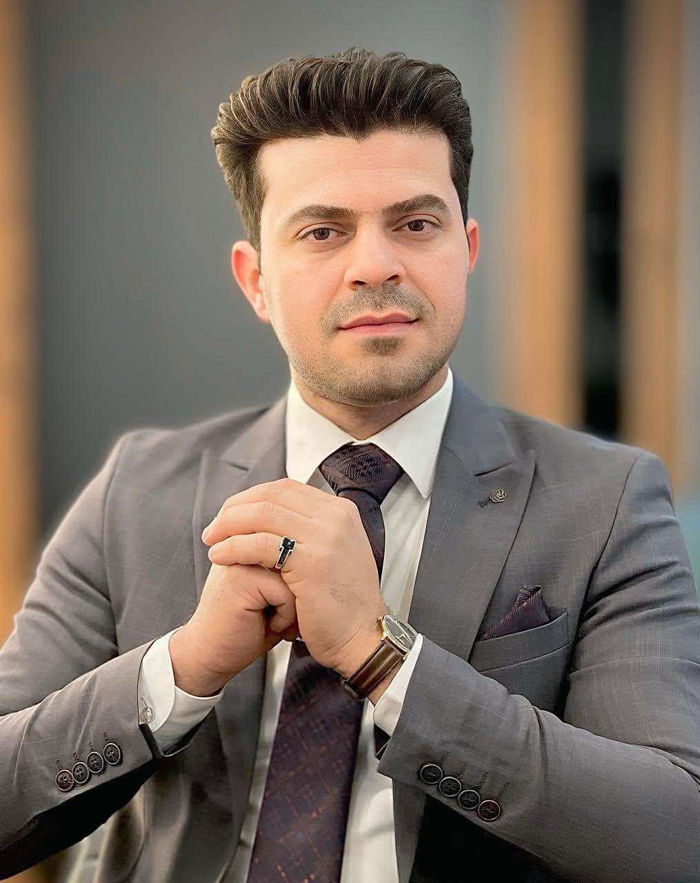 صورة الكاتب