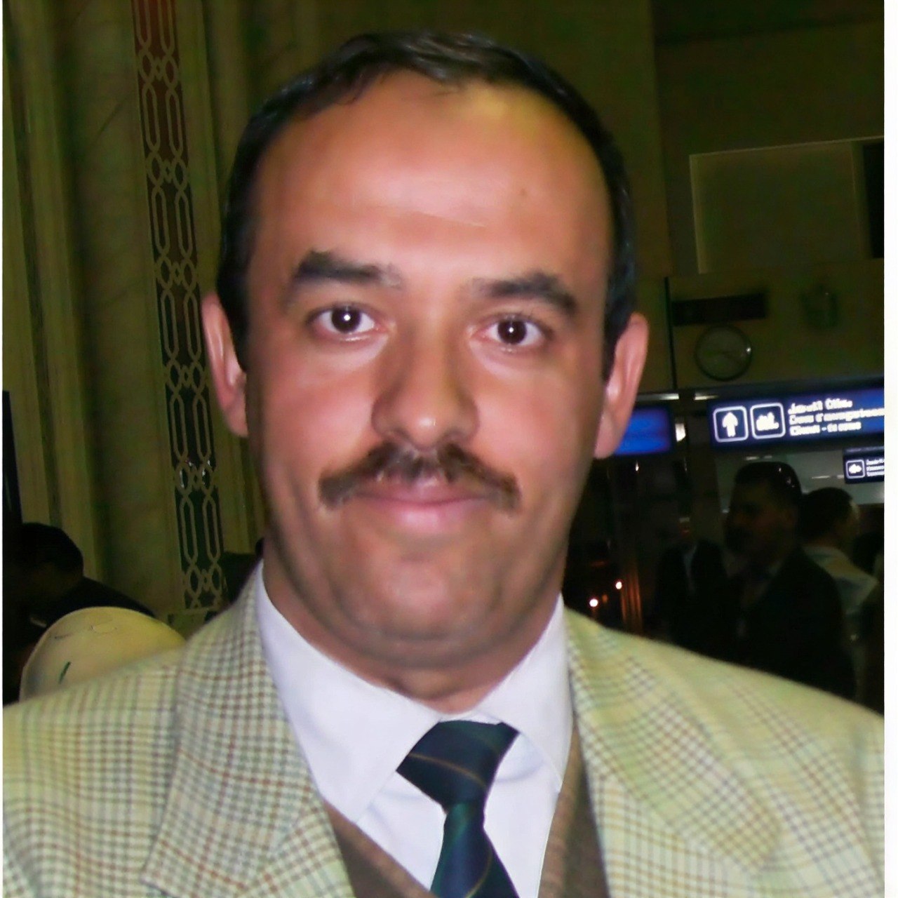 صورة الكاتب