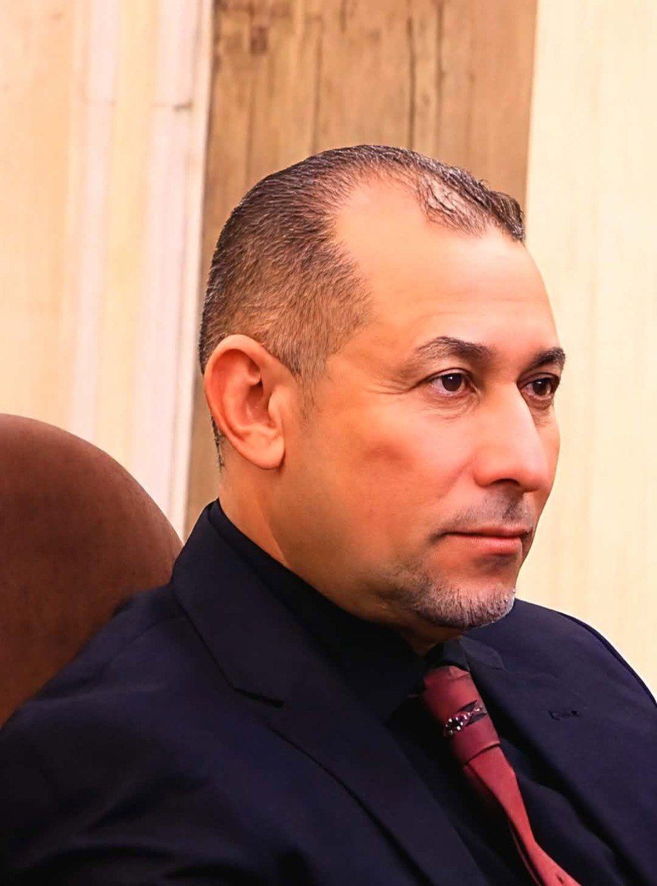 “أَنِينَ الحَنَايَا”