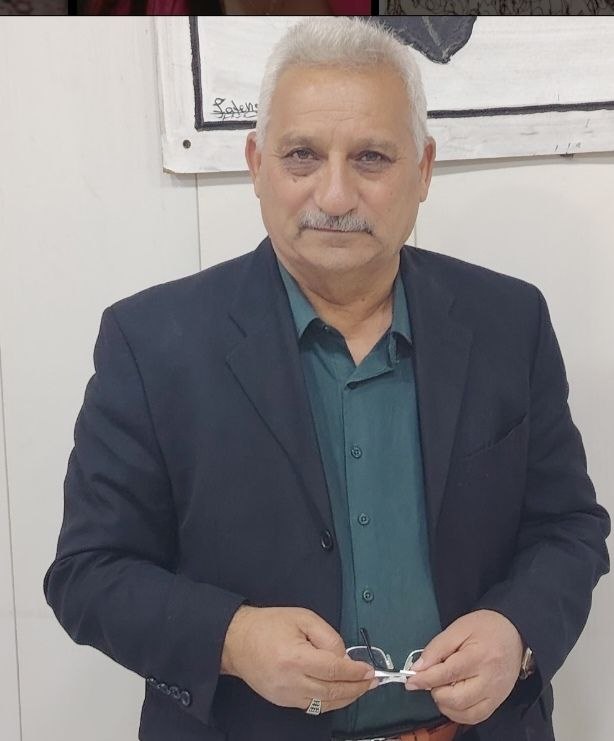 صورة الكاتب