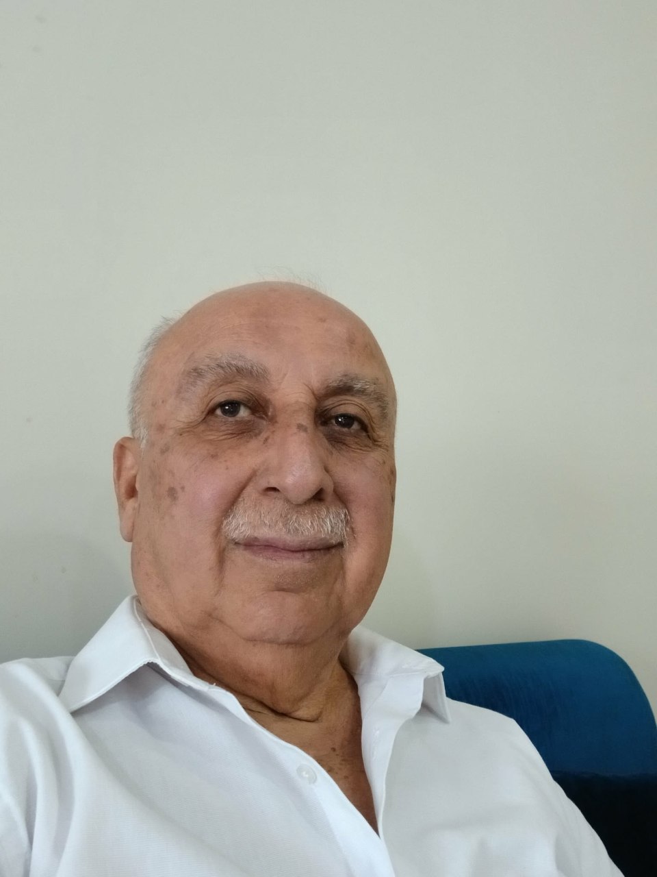 بعيدا عن الحزن